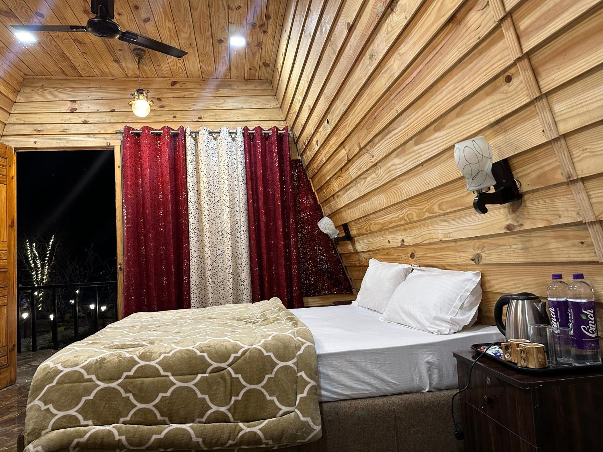 Cabana Riverside Resort - Kainchi Dham Nainital Luaran gambar