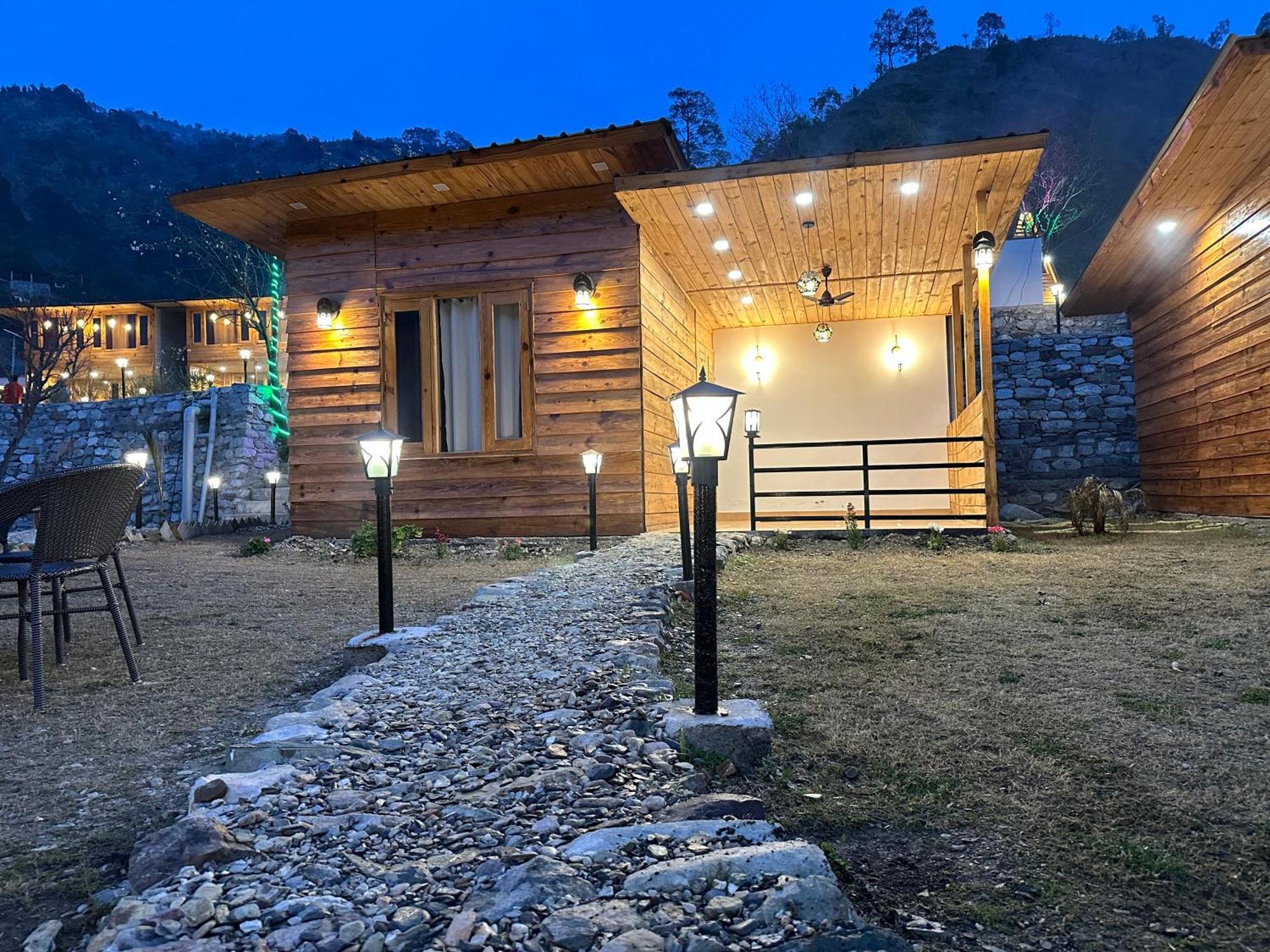 Cabana Riverside Resort - Kainchi Dham Nainital Luaran gambar