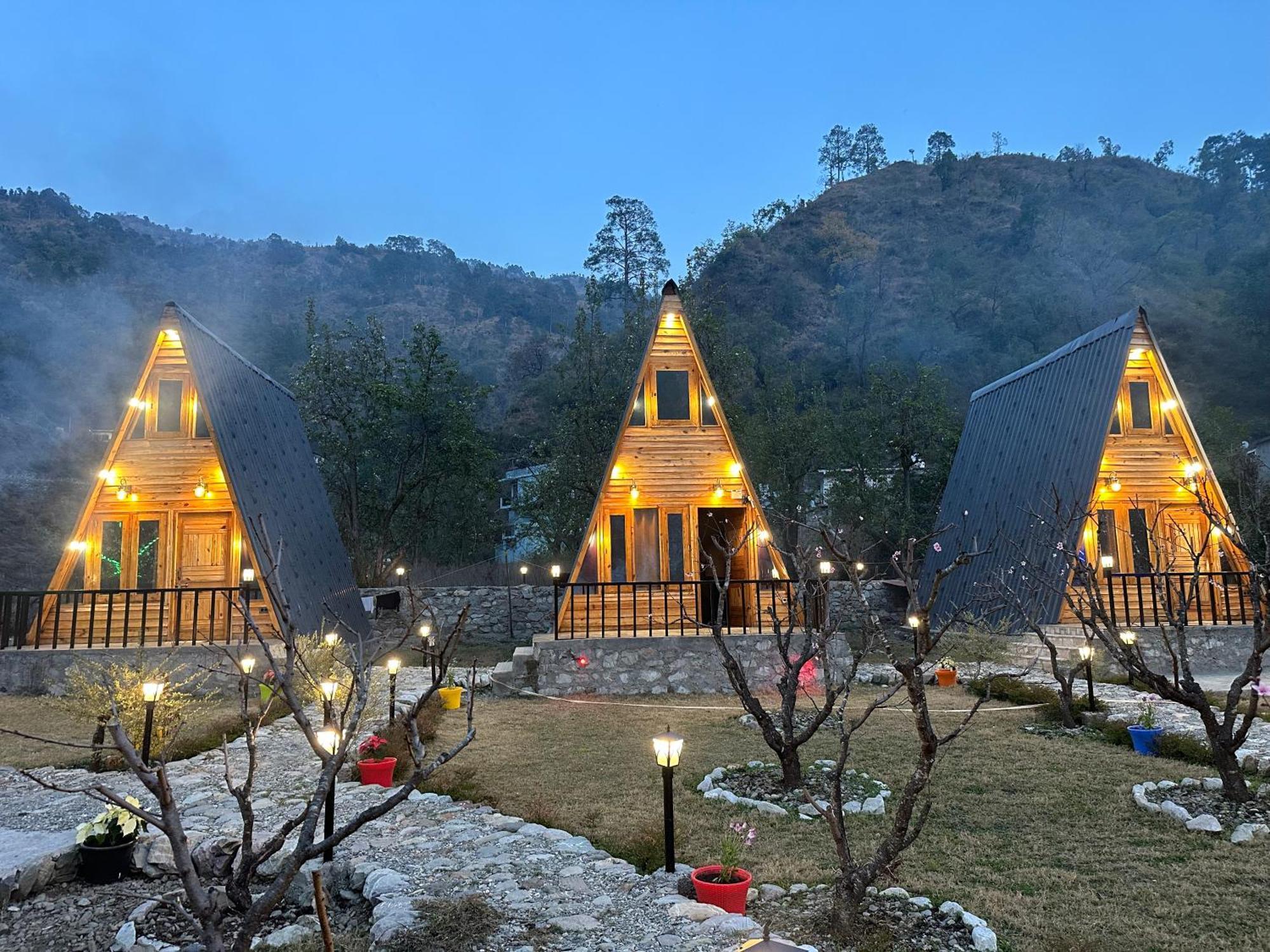 Cabana Riverside Resort - Kainchi Dham Nainital Luaran gambar