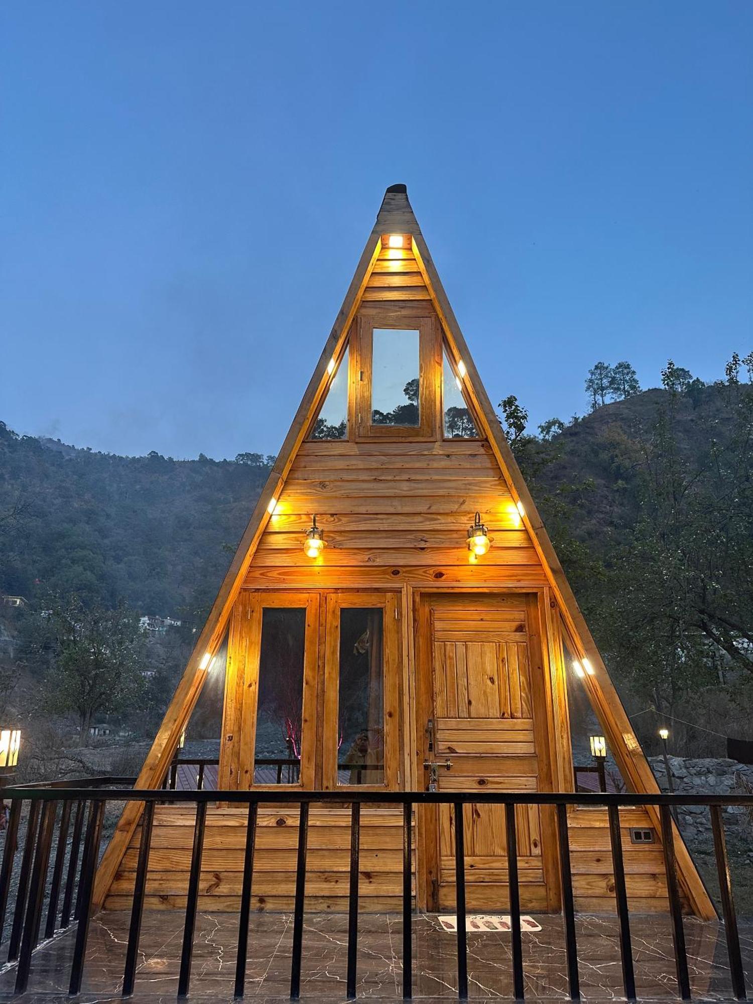 Cabana Riverside Resort - Kainchi Dham Nainital Luaran gambar