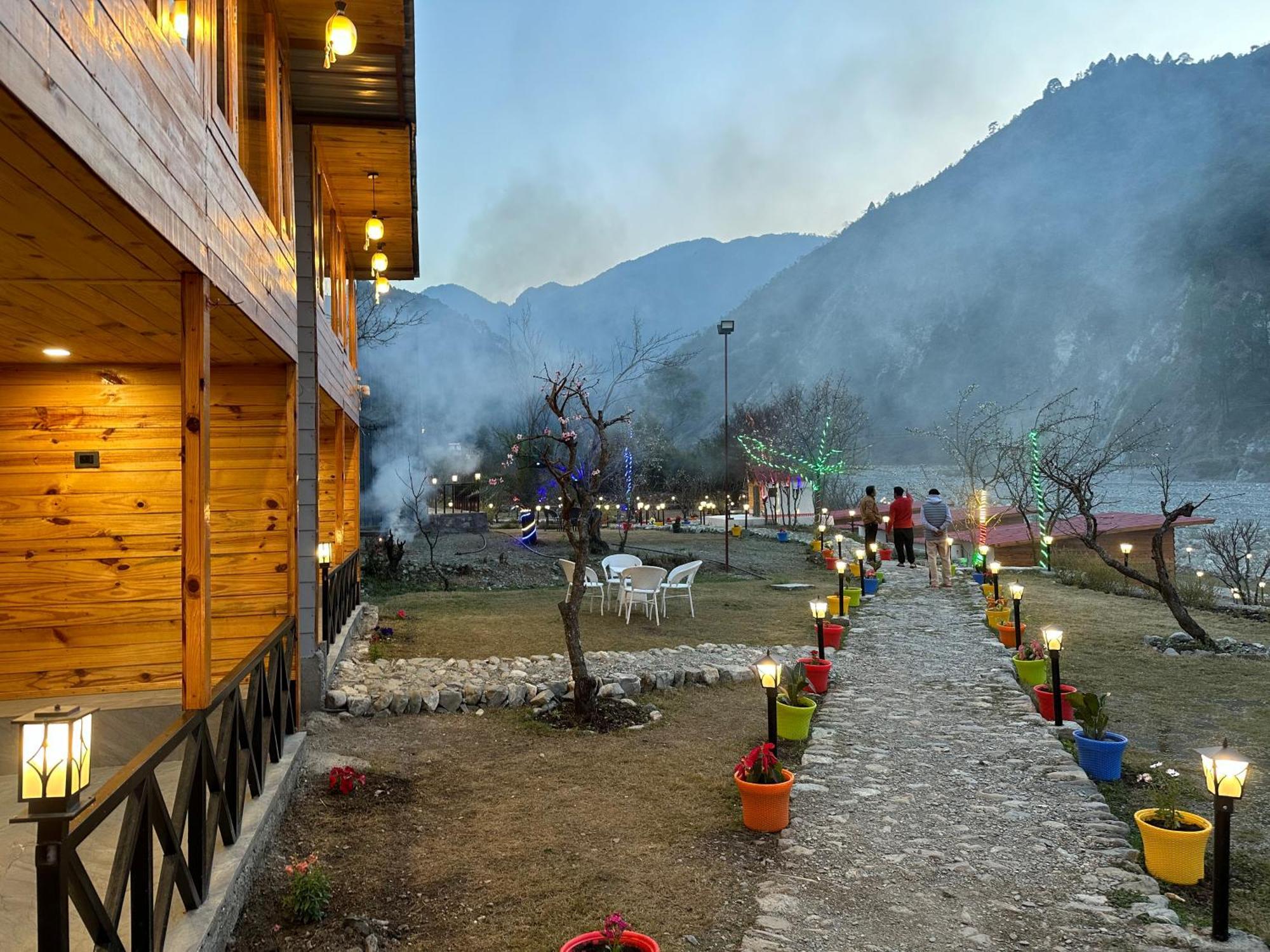 Cabana Riverside Resort - Kainchi Dham Nainital Luaran gambar